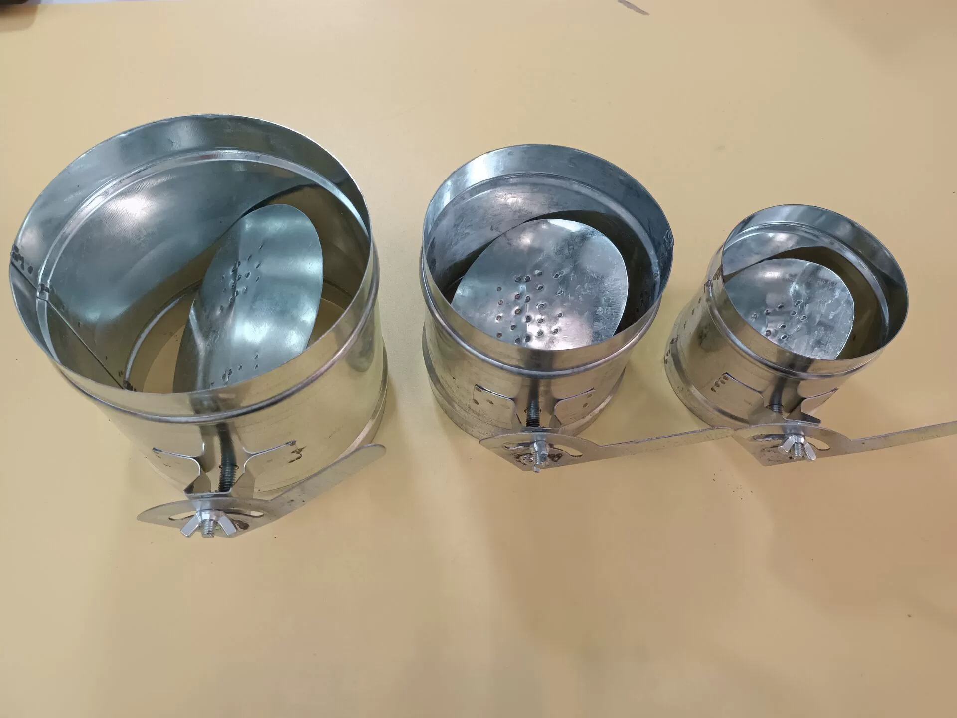 Ветровой клапан ручной регулировки объема воздуха Клапан оцинкованный клапан Вентиляционный канал Вентиляционный клапан круговой регулирующий клапан