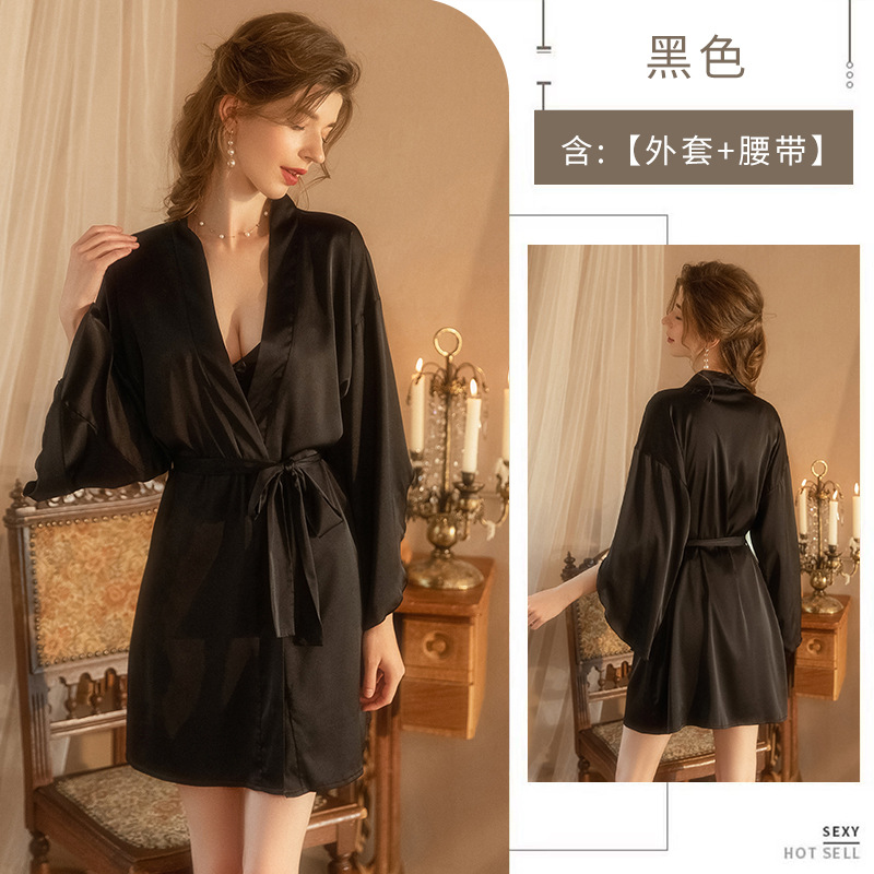 Chaqueta negra (cinturón exterior)