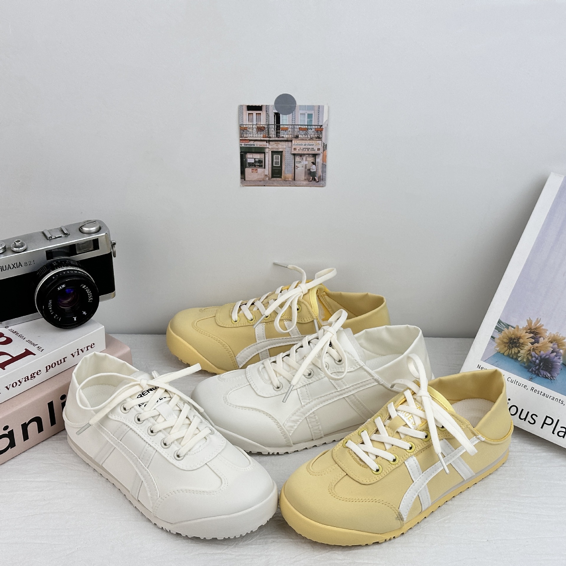 A9928 zapatos de suela suave para mujeres 2025 nuevos zapatos de entrenamiento de nicho retro alemanes en dos zapatos casuales perezosos con un pedal