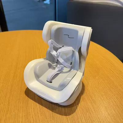 Labubu Adapts to Safety Car ornaments - gray-seat