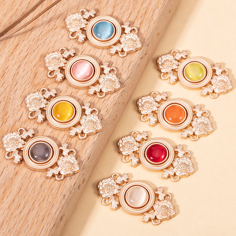 Guofeng Button Cat's Eye Buckle Metal Hanfu Plate Buckle Cheongsam Buckle Ming Buckle Cloud Shoulder Buckle Accessories