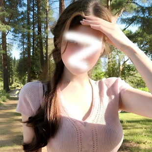 ����ᘿ������Ů���ļ�2026�¿�Շ��з�ɫ����V�I�黨�U������