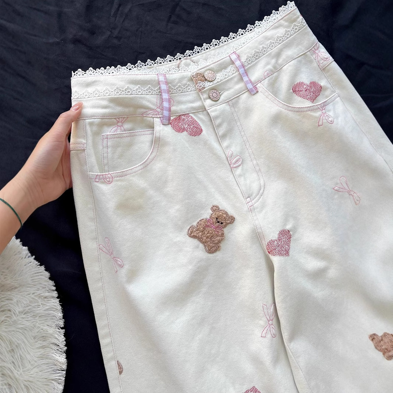 Design Sense Cute Bear Embroidered Jeans Women's 2025 Spring and Summer New Girls White Small Straight Pants