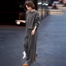 时尚休闲套装;其他短外套;羽绒服