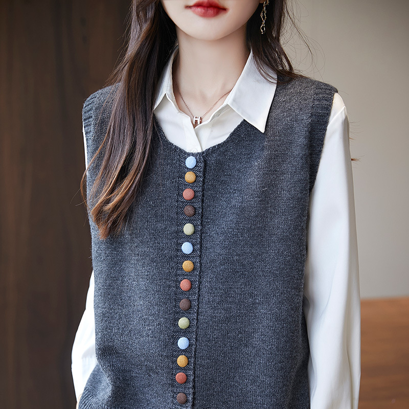 French-Style Retro Buttoned Round-Neck Knitted Vest Cardigan for Women, Sleeveless Sweater, Versatile Layering Top for Autumn 2025