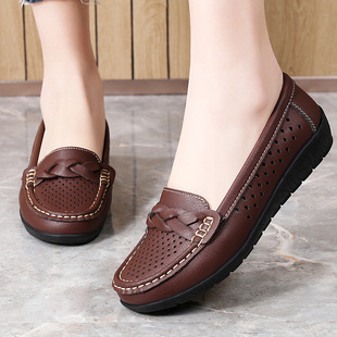 2025 spring and autumn new nurse shoes casual flat heel women's shoes bean shoes mother shoes beef tendon sole source manufacturers