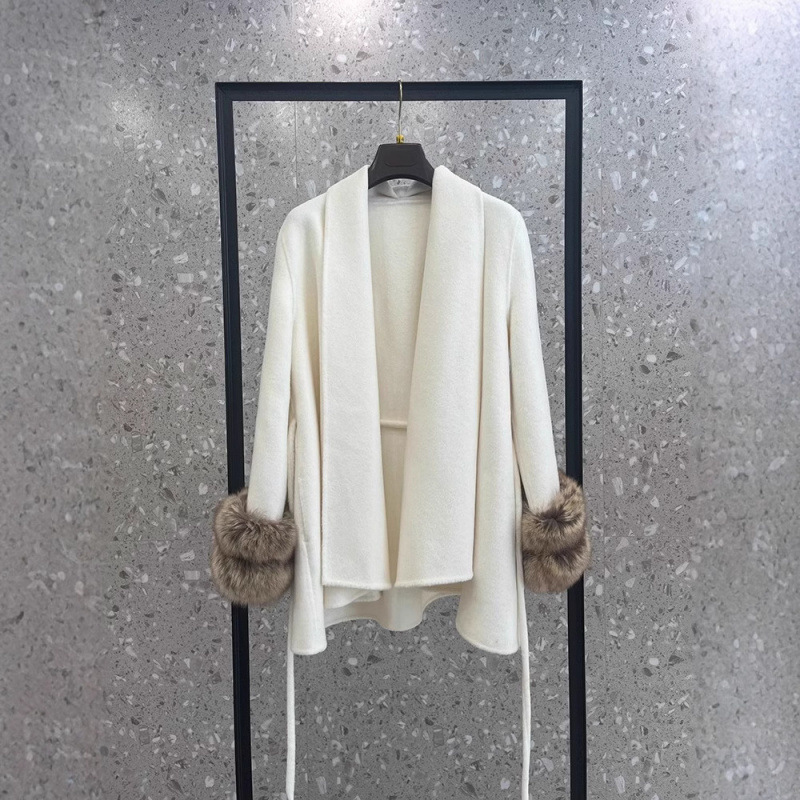 New Cream White Mid-Length Woolen Coat with Fox Fur Cuffs for Women, Warm for Autumn and Winter