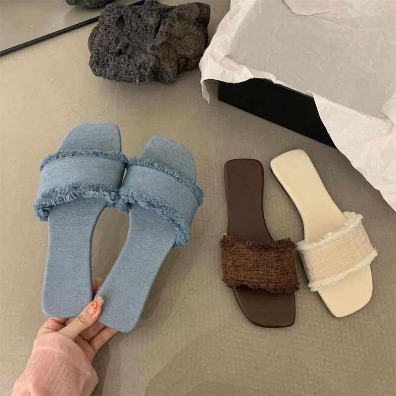 Fairy-Style Versatile Casual Slip-On Sandals 2026 Spring/Summer New Fashion Soft-Soled Open-Toe Beach Shoes to Match with Dresses