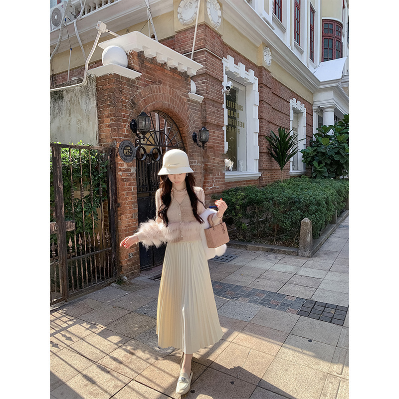 鱼兔子的兔子v领毛衣女甜美温柔秋冬2025新款长袖修身针织开衫女|undefined