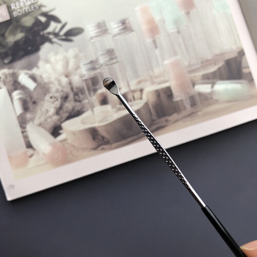 Today's Yipin Ear Picking Spoon Handle Silicone Nickel Plated Ear Picking Tool Stainless Steel Home Cross-Border Hot Selling List