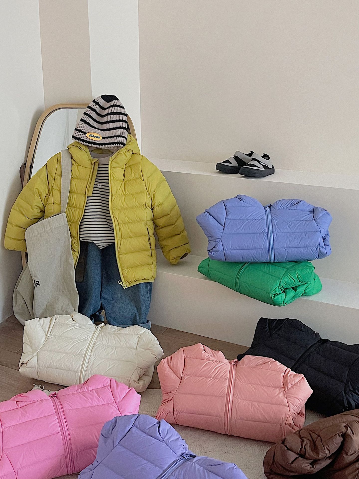 Chaqueta de plumón para niños ligero estilo coreano Otoño e Invierno chaqueta de plumón para niños 90 chaqueta de plumón de pato blanco en vivo al por mayor
