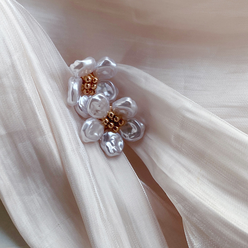 Women's Gender 1 Pair Retro Lady Flower Imitation Pearl Alloy Ear Studs