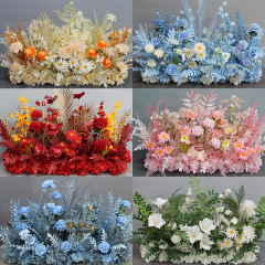 新商品の結婚祝いの大きいタイプの花を並べて絹の花の完成品の装飾をシミュレーションします。