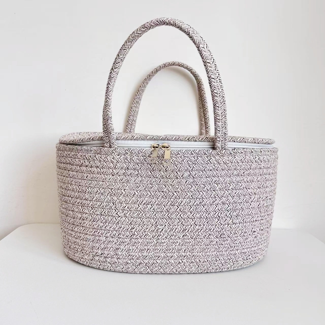 Cesta de pañales para bebés Cesta de almacenamiento de juguetes Cesta de almacenamiento Cesta de mano con borlas Cesta de mano tejida a mano Rejilla extraíble y portátil