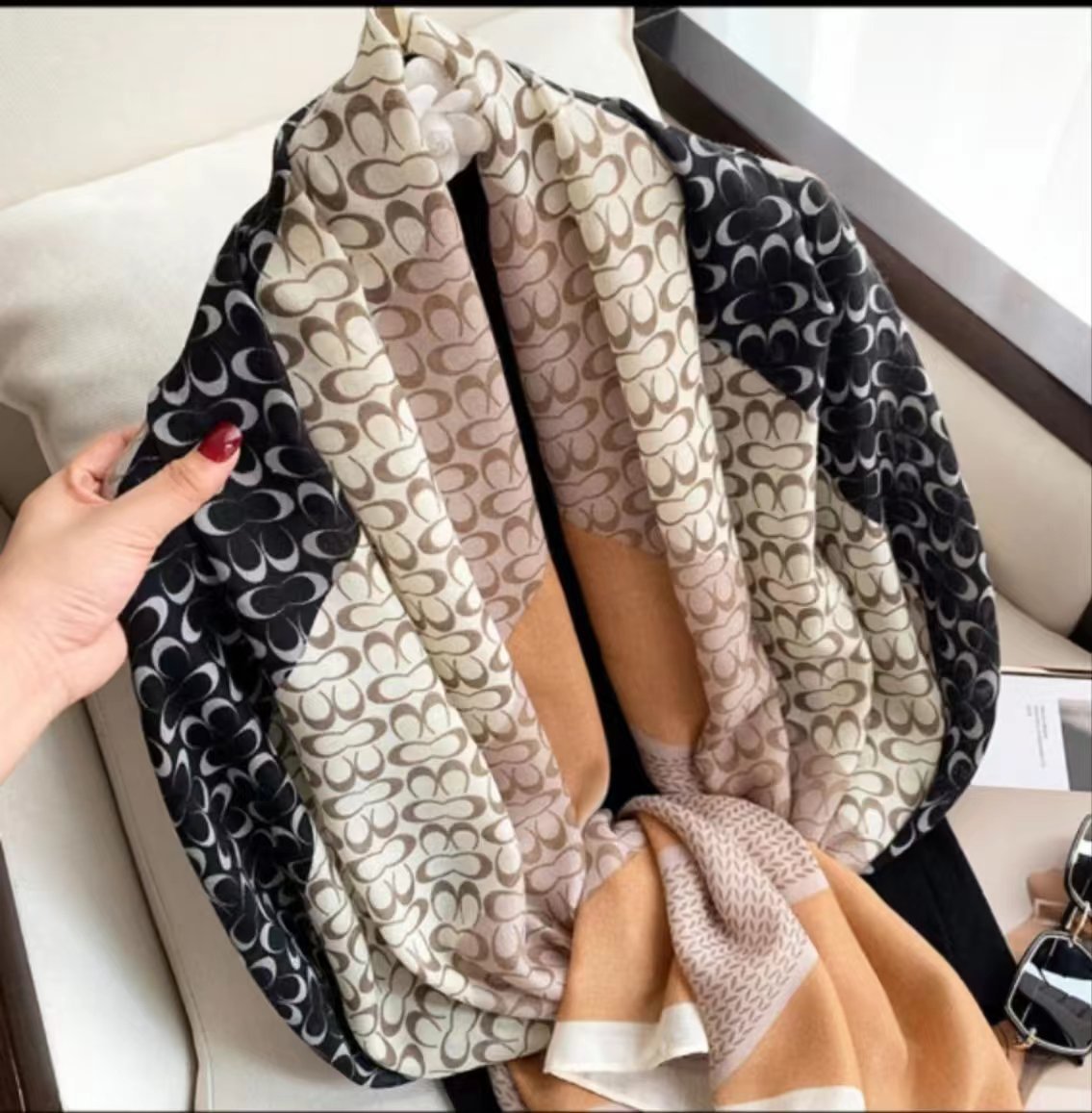 블랙 베이지 가오 위안