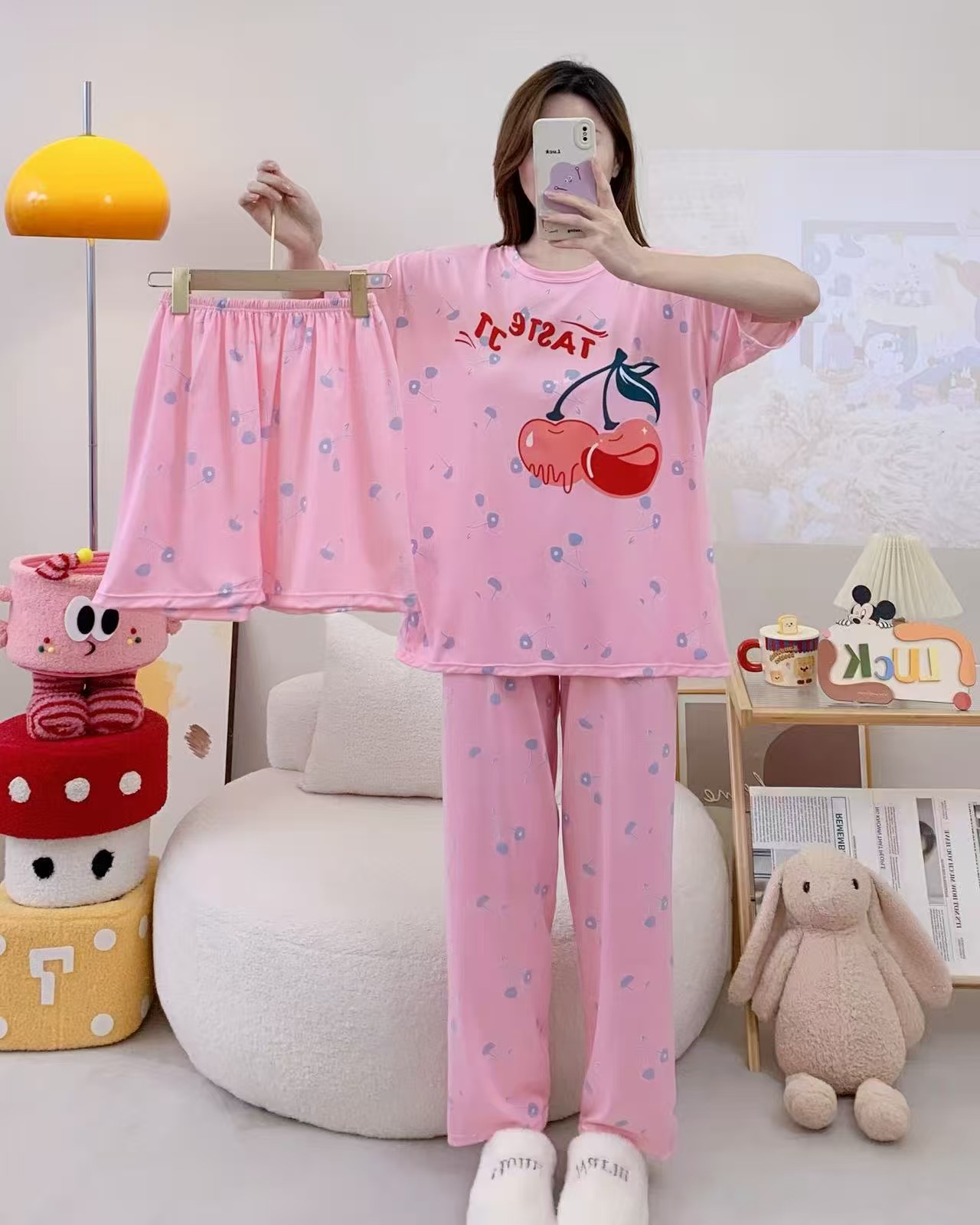 Pijamas de verano transfronterizos pijamas de leche de seda de tres piezas set de dibujos animados comercio exterior ropa para el hogar pantalones de mangas cortas lindos