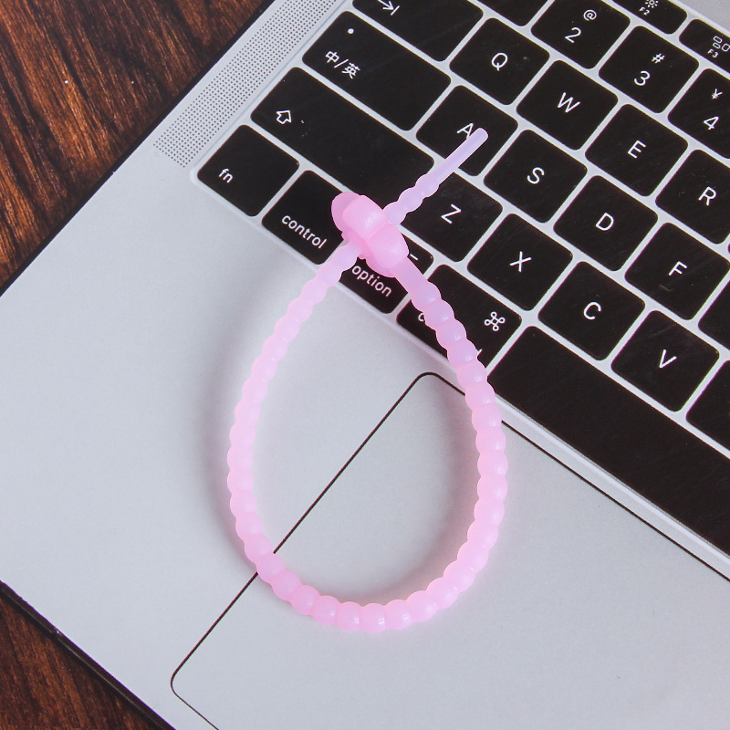 25cm colorido pequeña flor de silicona cuerda DIY joyería llavero accesorios auto-bloqueo cordón Correa cordón corbata