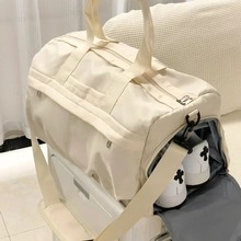 斜挎运动健身包女款干湿分离大容量手提旅行包外出旅游行李收纳袋