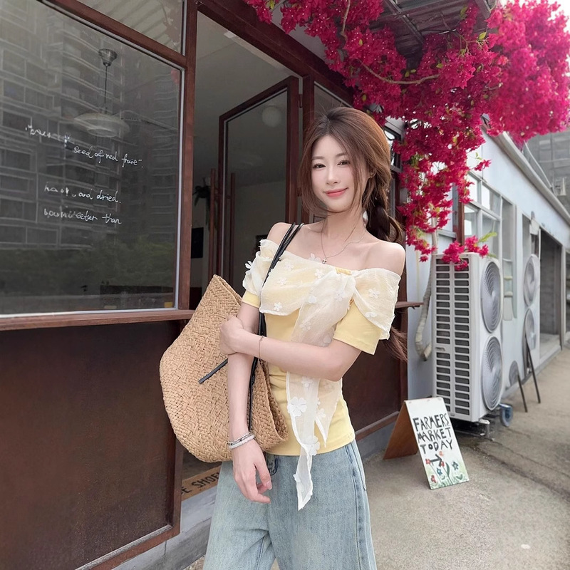 Designed Lace Splicing Flower One-Shoulder Top Women's Summer Slimming Look Waist Yellow Short-Sleeved T-Shirt Designed Lace Splicing Flower One-Shoulder Top Women's Summer Slimming Look Waist Yellow Short-Sleeved T-Shirt