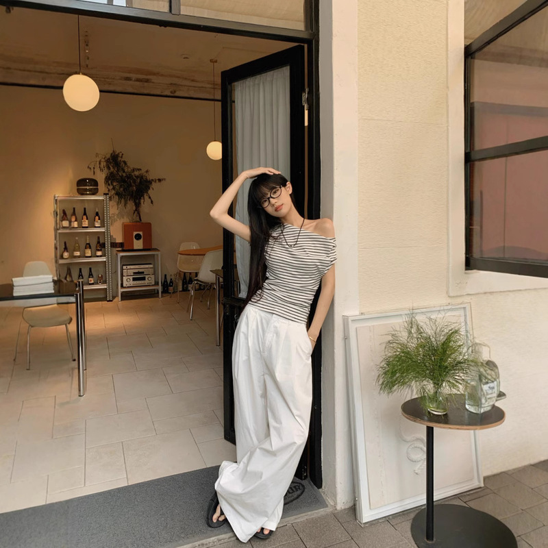 设计感斜肩短袖T恤女2025夏季新款辣妹修身显瘦露肩条纹学生上衣|undefined