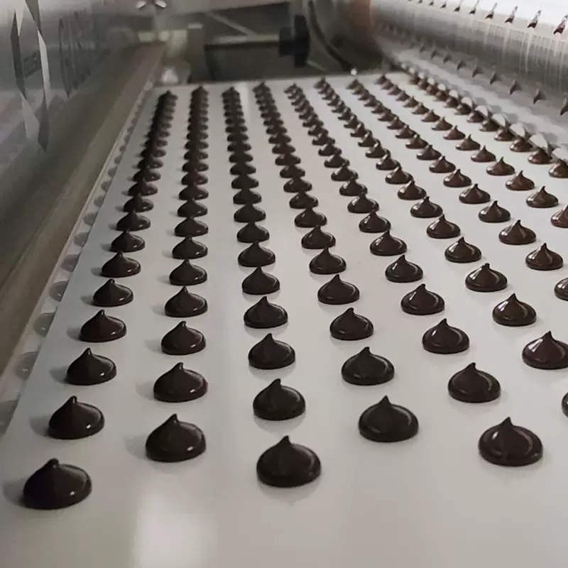 姑苏机械巧克力滚筒滴浇机 巧克力生产线 耐烤豆生产设备