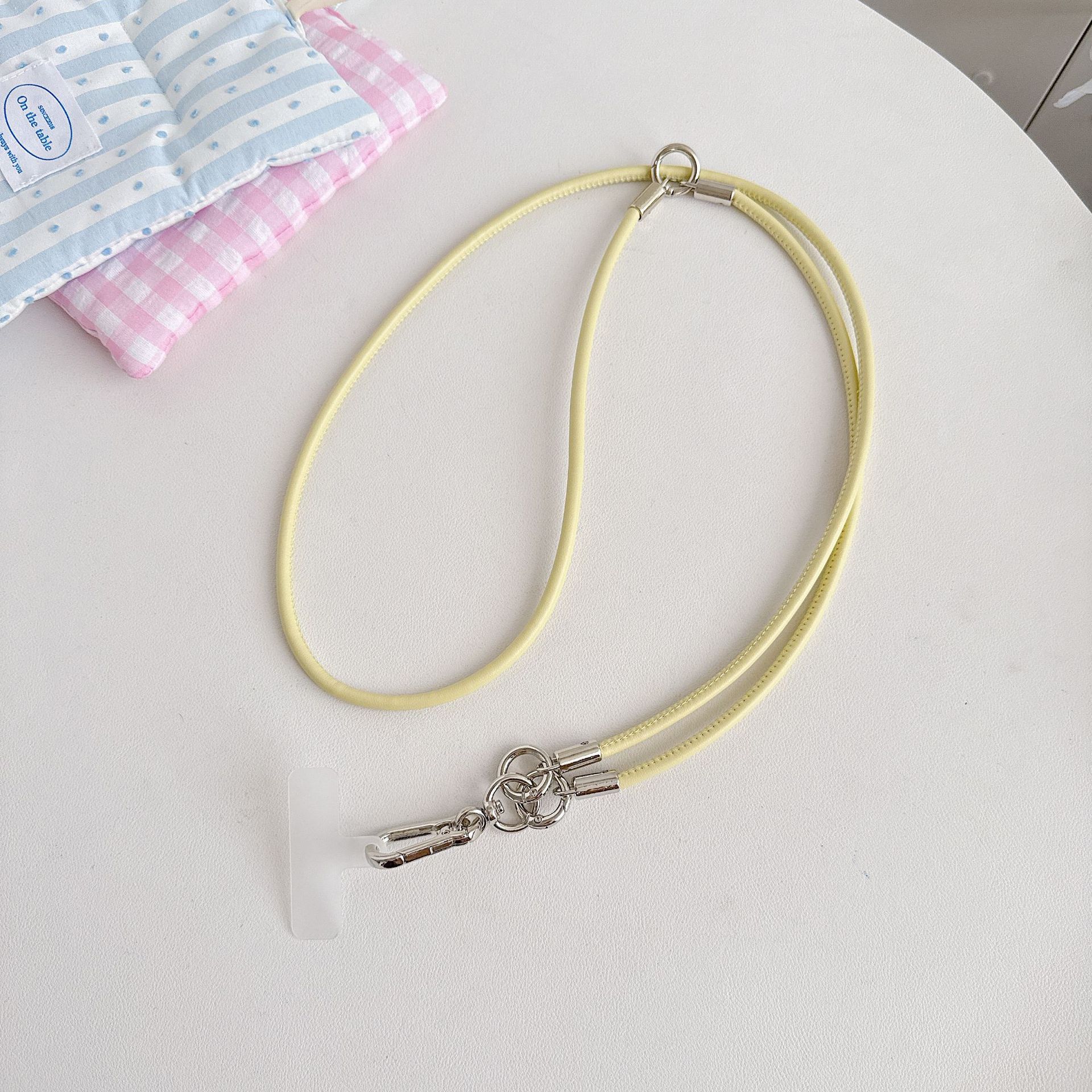 Cordón de teléfono móvil de alta gama hecho a mano boutique Cordón de cuero ins Cadena larga y corta Cordón de teléfono móvil de moda Cordón de mensajero largo y corto