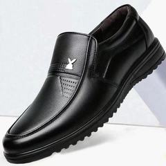 Large size leather shoes Korean style fashionable business casual shoes formal wear breathable leather shoes trendy slip-on leather shoes for men