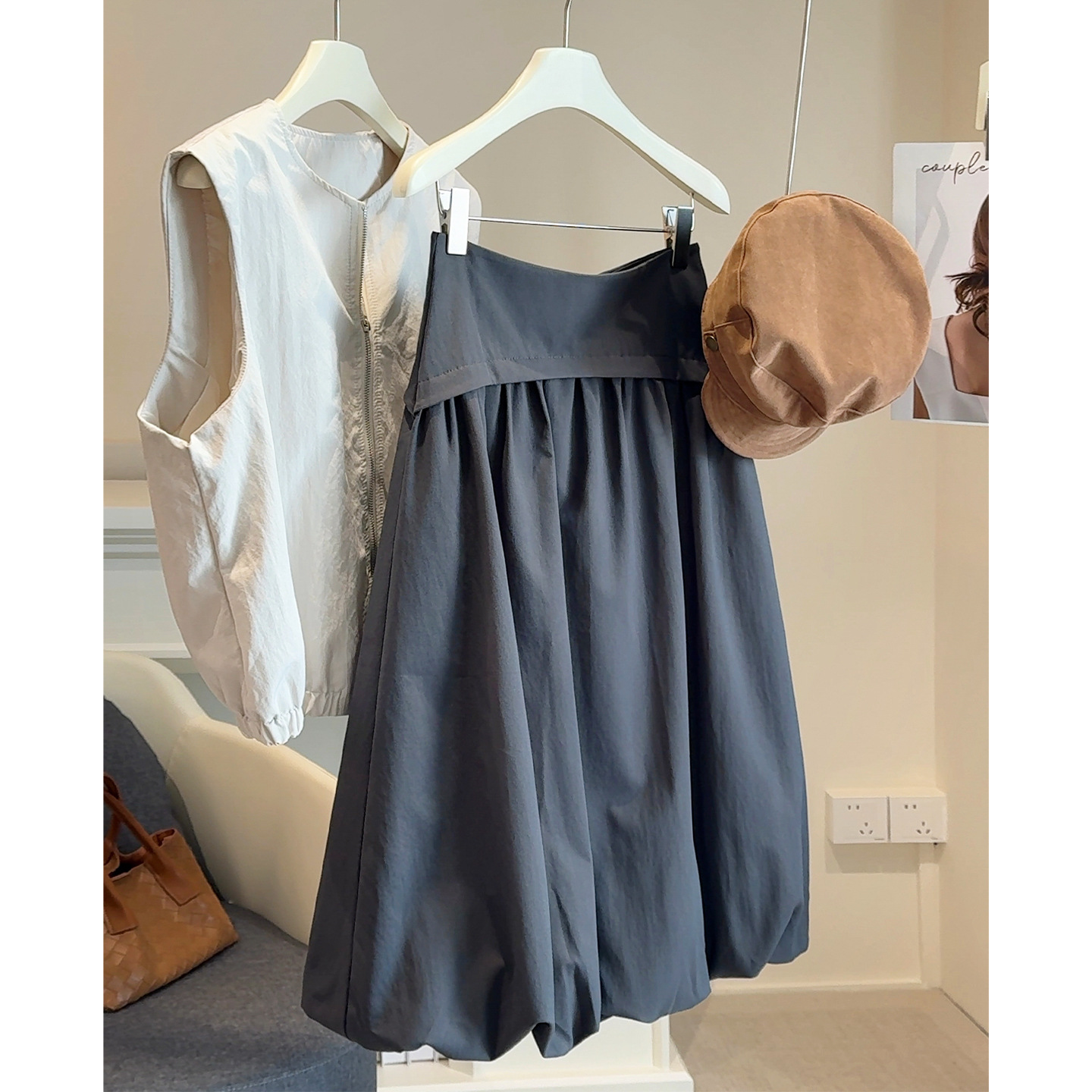 设计感花苞云朵蓬蓬半身裙女2025秋冬季新款法式百褶中长a字伞裙