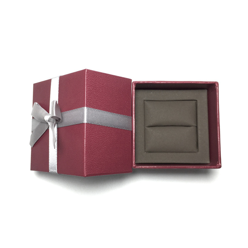 Estilo japonés y coreano elegante introducción roja noble pulsera caja anillo caja colgante caja pulsera joyería caja al por mayor