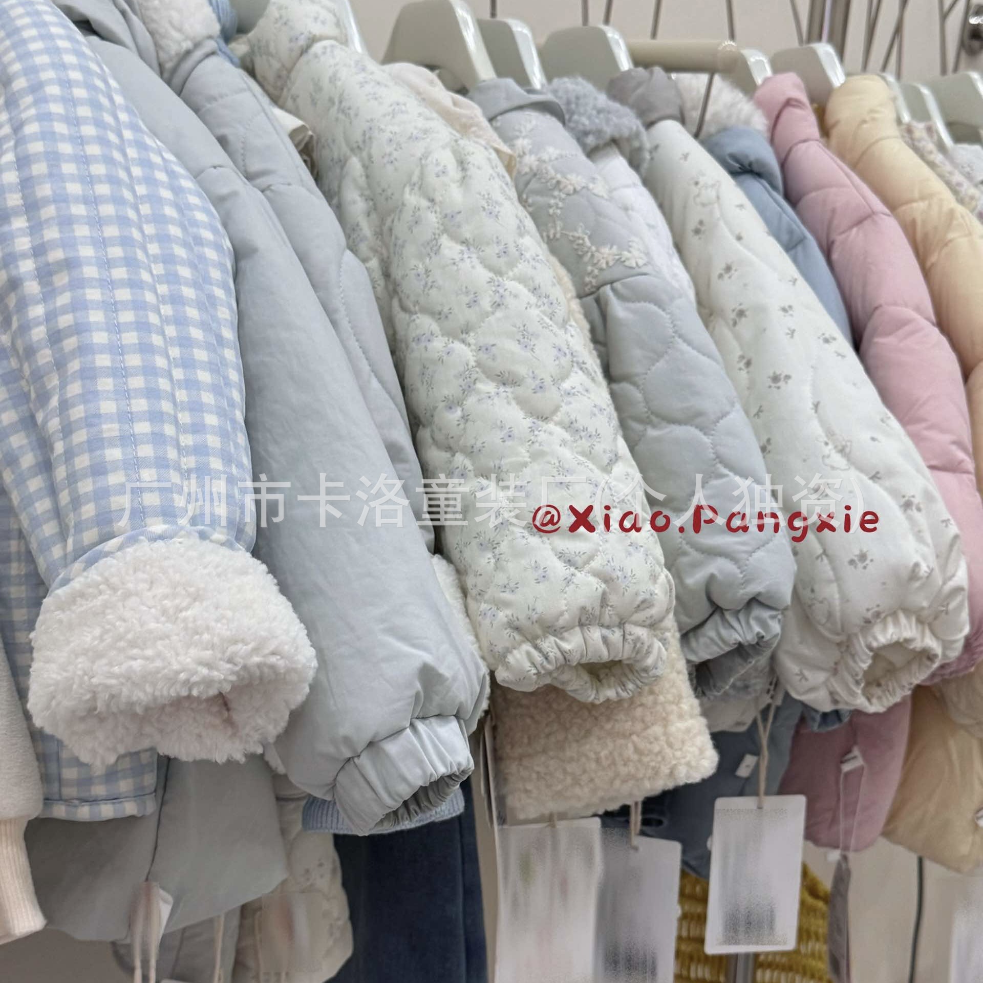 湖州织里童装尾款清货多听花田彩品牌折扣童装批发实体店摆摊货源