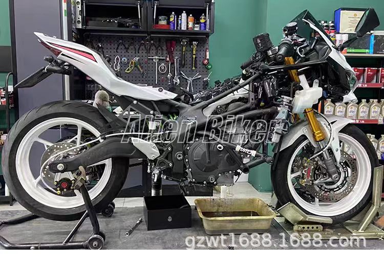 Suitable for Kawasaki Zx4R Zx4Rr Original Front and Rear Aluminum Alloy Wheels Zx4R Wheel Rims