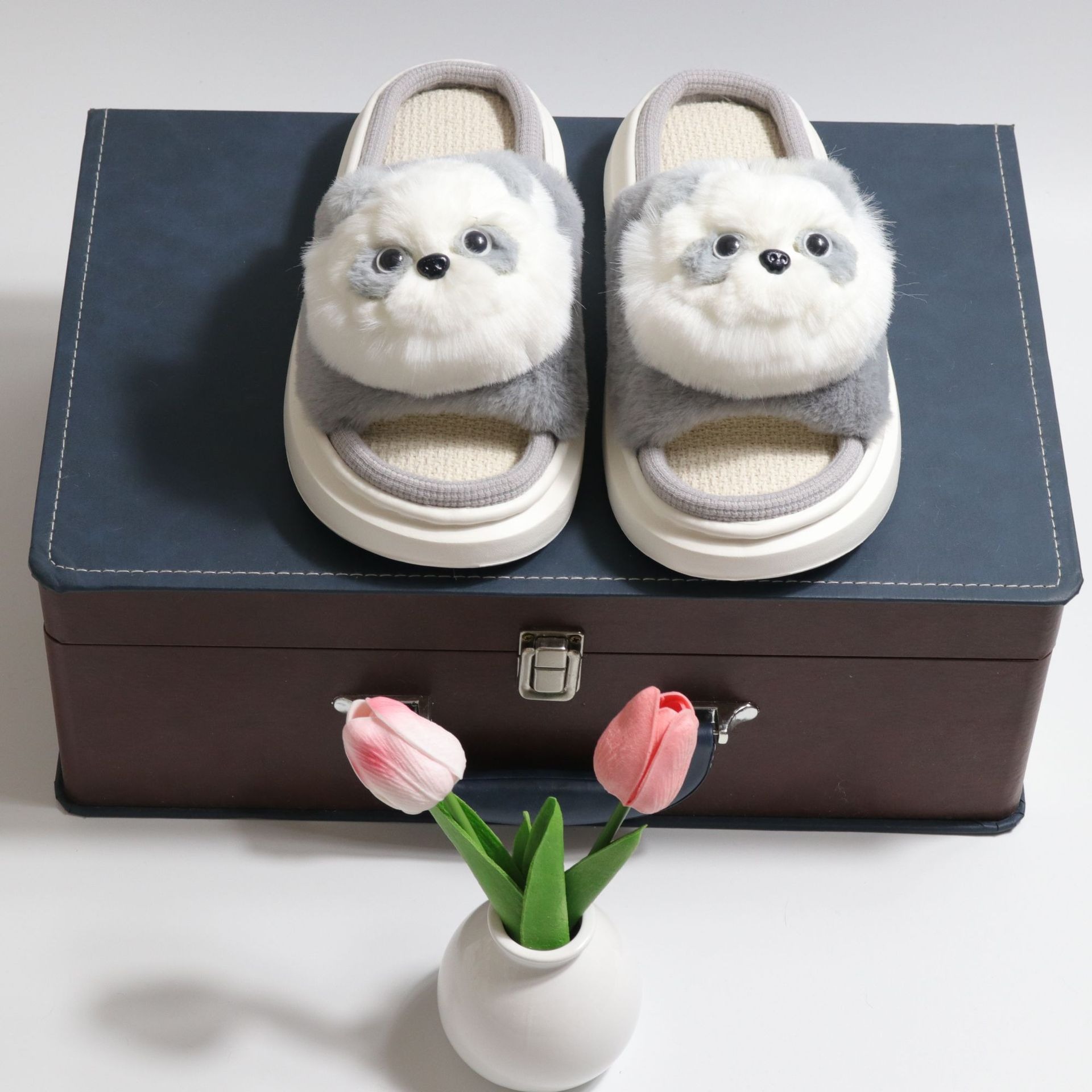 2025 nuevas zapatillas de lino para mujer otoño e invierno lindo cachorro hogar antideslizante de suela gruesa arrastre abierto