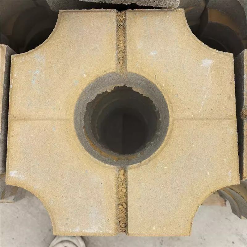 甘肃武威庭院透水砖五孔砖中孔砖圆孔砖中空转植草砖停车位砖透水