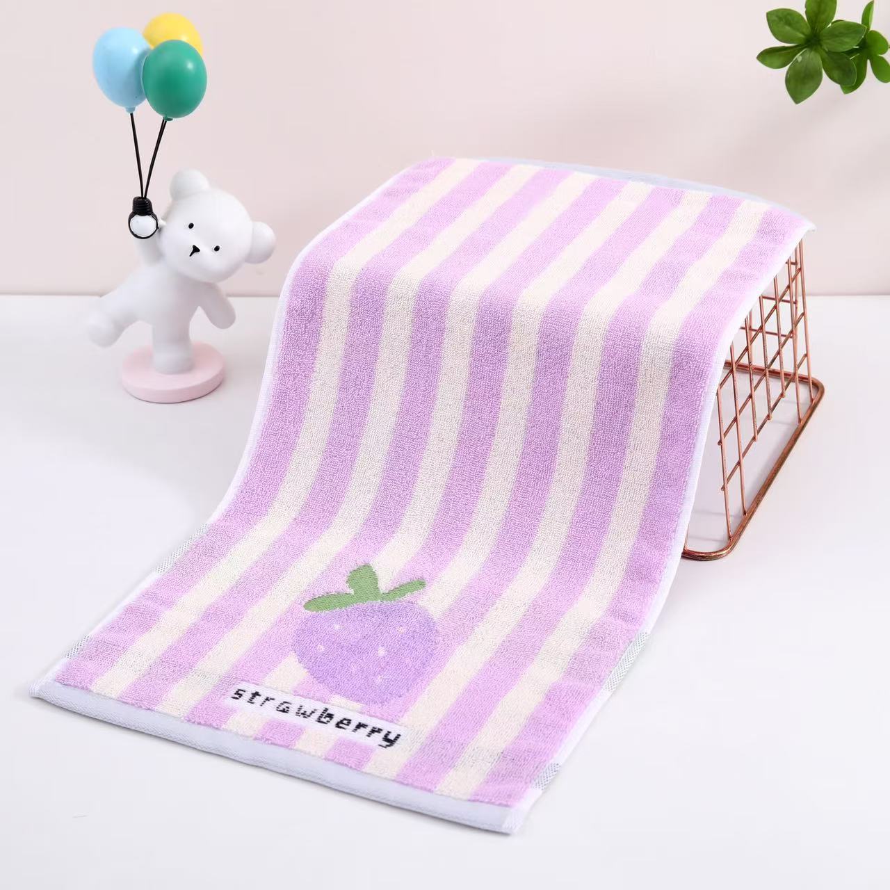딸기 보라색