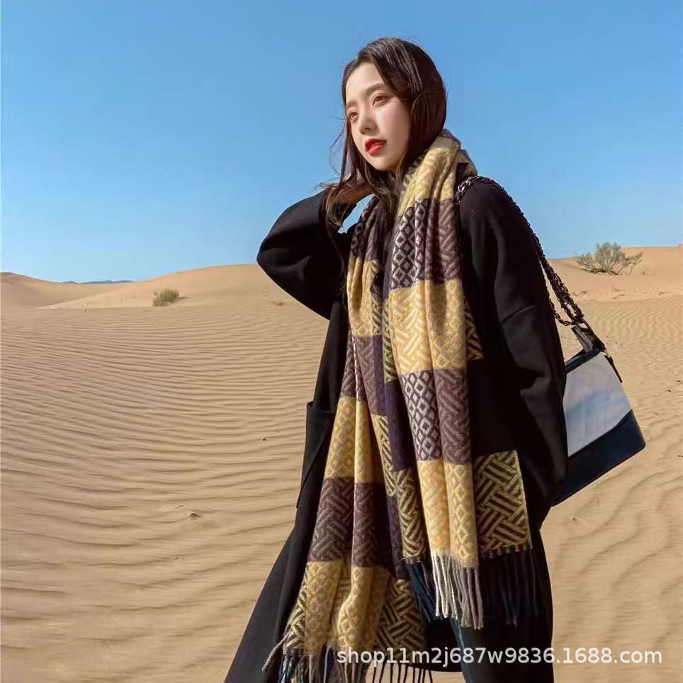 Nueva bufandas de invierno coreana de color imitación de cachemira gruesa manteniendo el calentamiento del chal de cuadrilátero de doble propósito de pareja retro buñuelo