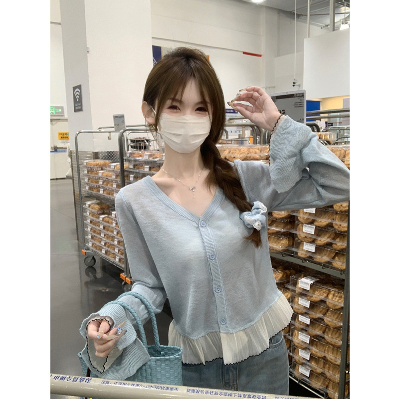 Gentle Style Color-Blocking V-Neck Long-Sleeve Knit Cardigan for Women, Spring Hot-Selling Design, Loose Fit, Sun-Protective, Suitable for Commuting