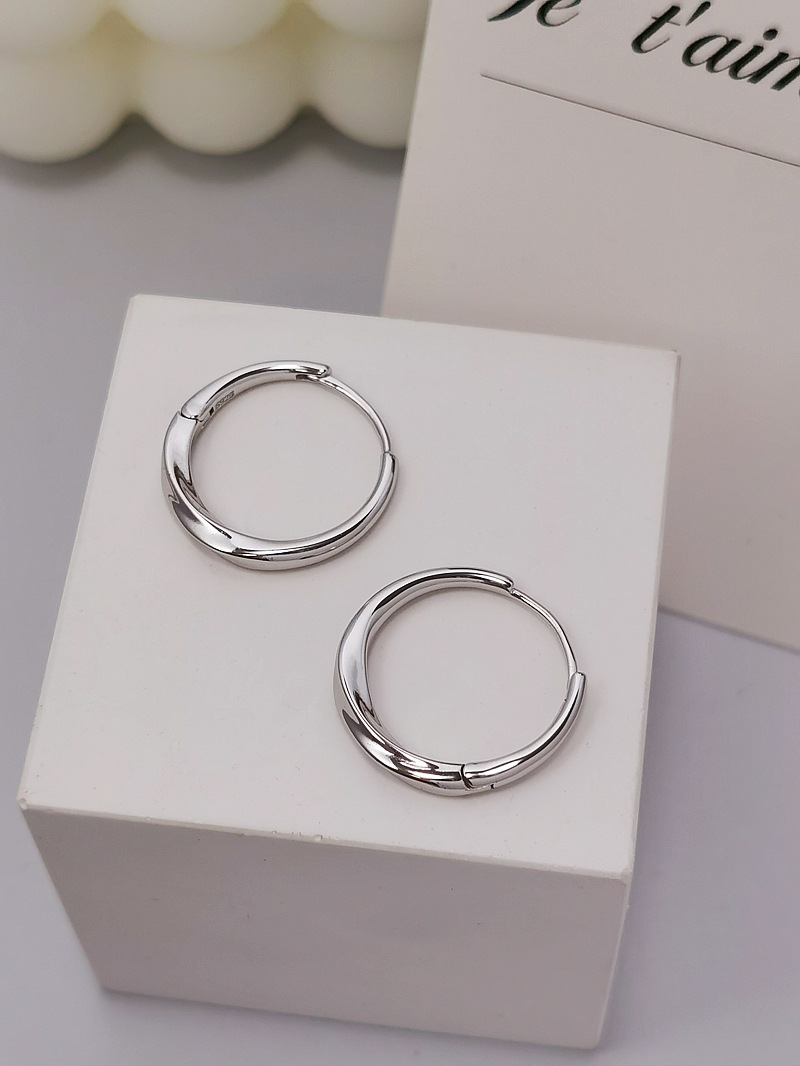 EH602020实心扭线形耳扣