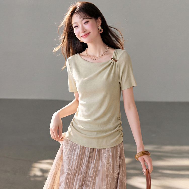 Gentle Style Short-Sleeved Knitwear for Women, Summer 2026 New Style, High-End, Age-Reducing, Slim-Fitting, Elegant Work Clothing Top