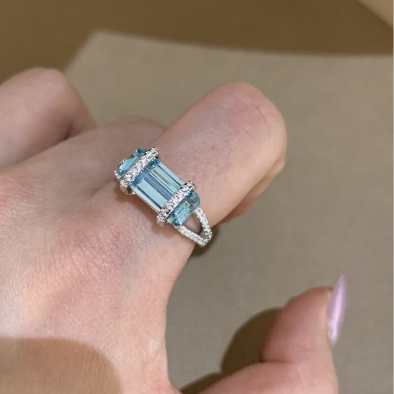 S925 Sterling Silver Dazzling Aquamarine High-Carbon Diamond Square Band Ring for Women, Fresh and Elegant Style, High-End Index Finger Ring S925 Sterling Silver Dazzling Aquamarine High-Carbon Diamond Square Band Ring for Women, Fresh and Elegant Style, High-End Index Finger Ring