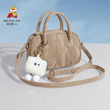 �����˰���Ů�����¿�б����r���p���������ʿ�D���ϰ�ͨ��Ů��