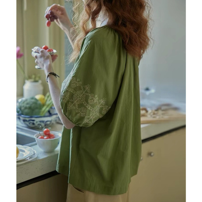 " Cross Memories " Moss Green French Retro Embroidered Top for Women, Relaxed and Lazy Style Shirt