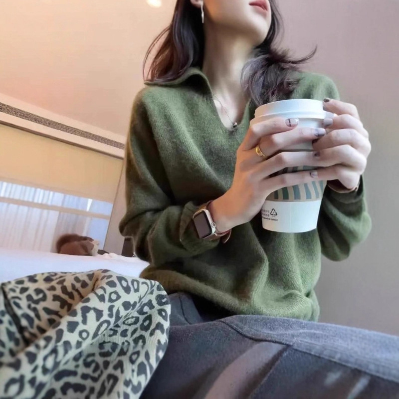 Olive Green Textured Pullover Knitwear for Women Autumn and Winter New Korean Style Niche Design Lapel Knitwear Top