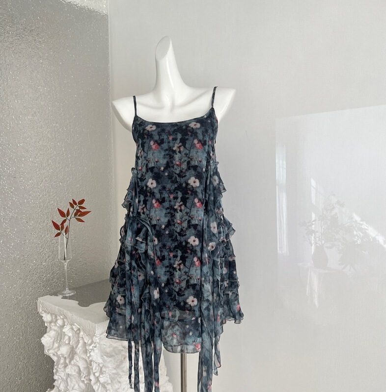 Zou Xuegao Eroii Floral Print Flowing Strap Dress Highly Recommended | one-piece dress | Midi skirt