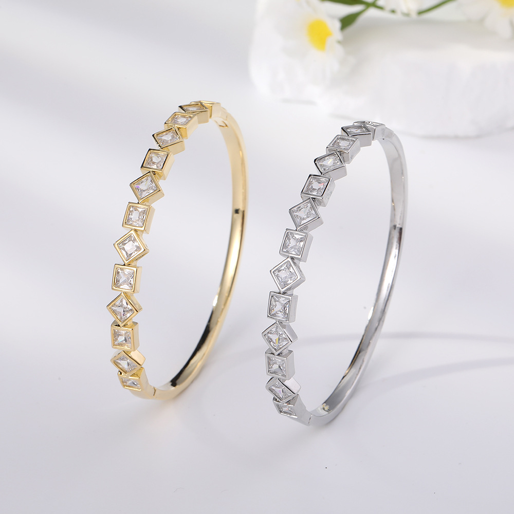 women's bracelet with zircon