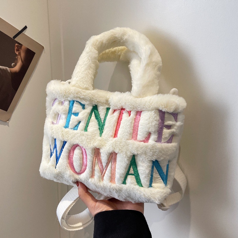 泰国Gentle Woman2023秋冬新款可爱毛绒手提包包刺绣字母外贸跨境