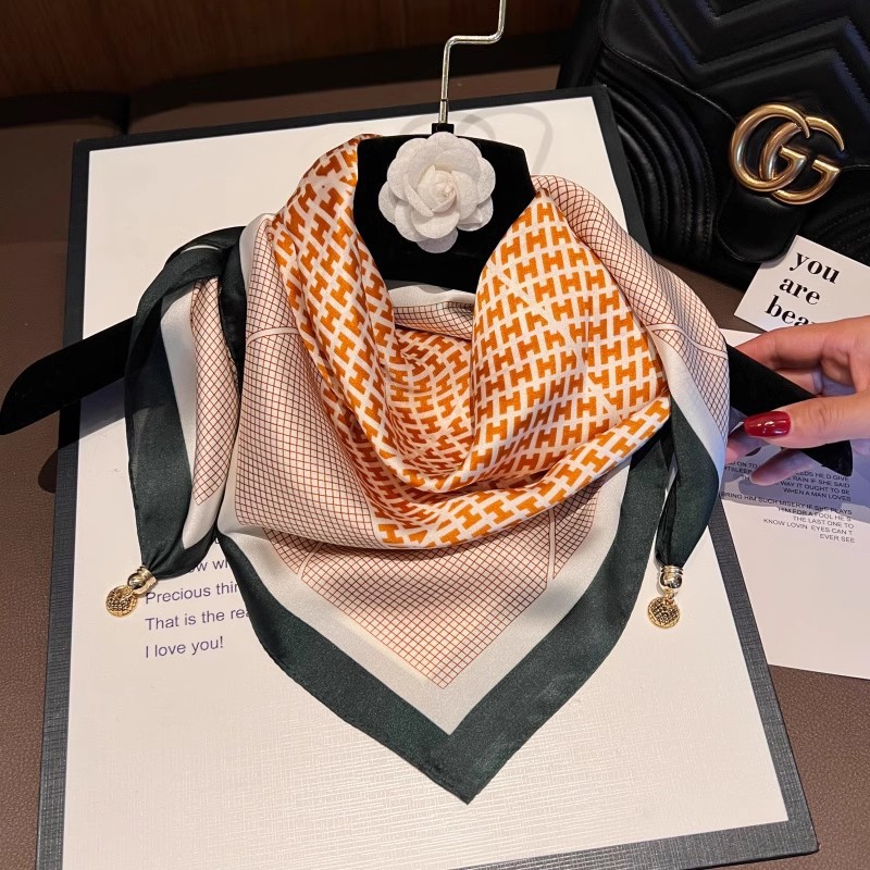 오렌지 H--[자석 새틴 스퀘어 스카프]