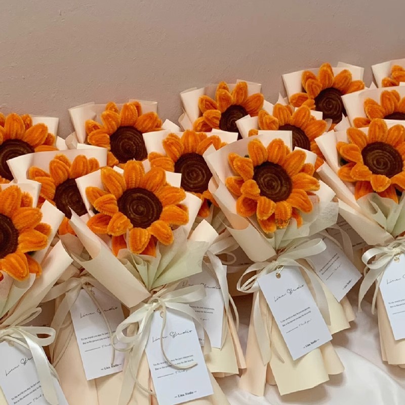 高級感手編みdiyひまわりの小さな花束が棒をねじって誕生日に親友の目上の人に母の日プレゼントを贈る|undefined