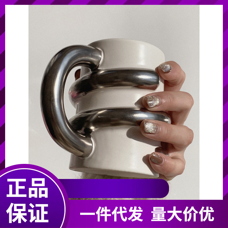 Tagi. 《抱抱杯》hug mug 拼色手工绘制陶瓷马克杯餐具水杯4色入