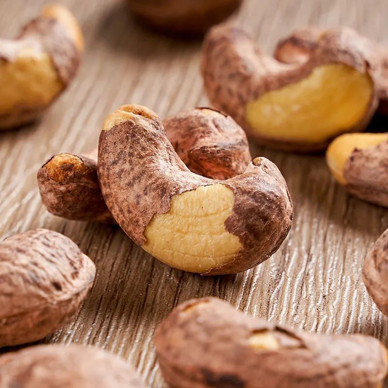 A piece of agency Lian'an 180 large-grained purple-skinned cashew nuts with can wholesale cashew nuts salted roasted flavor snack Vietnam