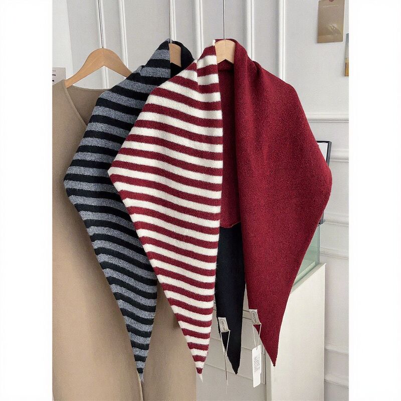 Red Color-Blocked Stripesd Knitted Large Triangle Scarf for Autumn and Winter New Versatile Shawl for Air-Conditioned Rooms to Keep Shoulders and Neck Warm